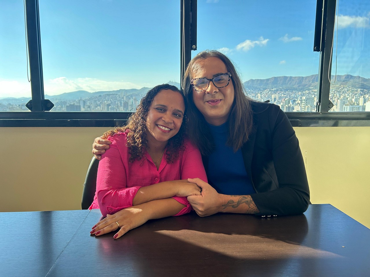 Pré -candidatas da Rede, Ana Paula Siqueira, e do PDT, Duda Salabert, anunciam união para disputa pela prefeitura de BH