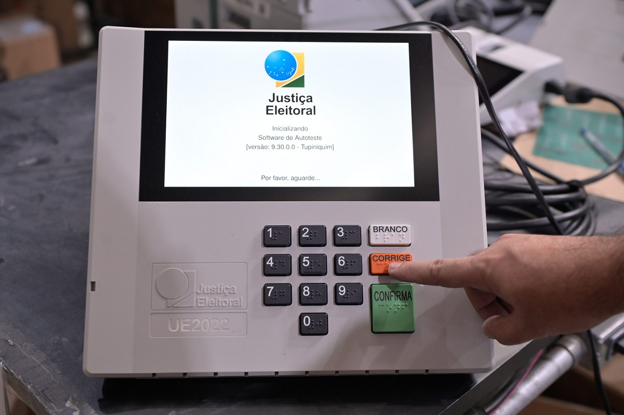 Em outubro de 2024, mais de 16 milhões mineiros estavam aptos para votar nas eleições de 853 cidades do estado