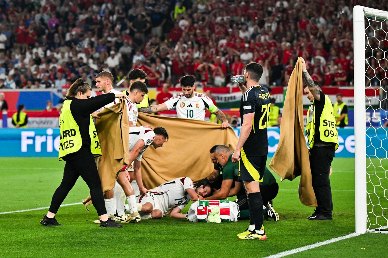 Barnabás Varga foi retirado de maca do campo após pancada na cabeça