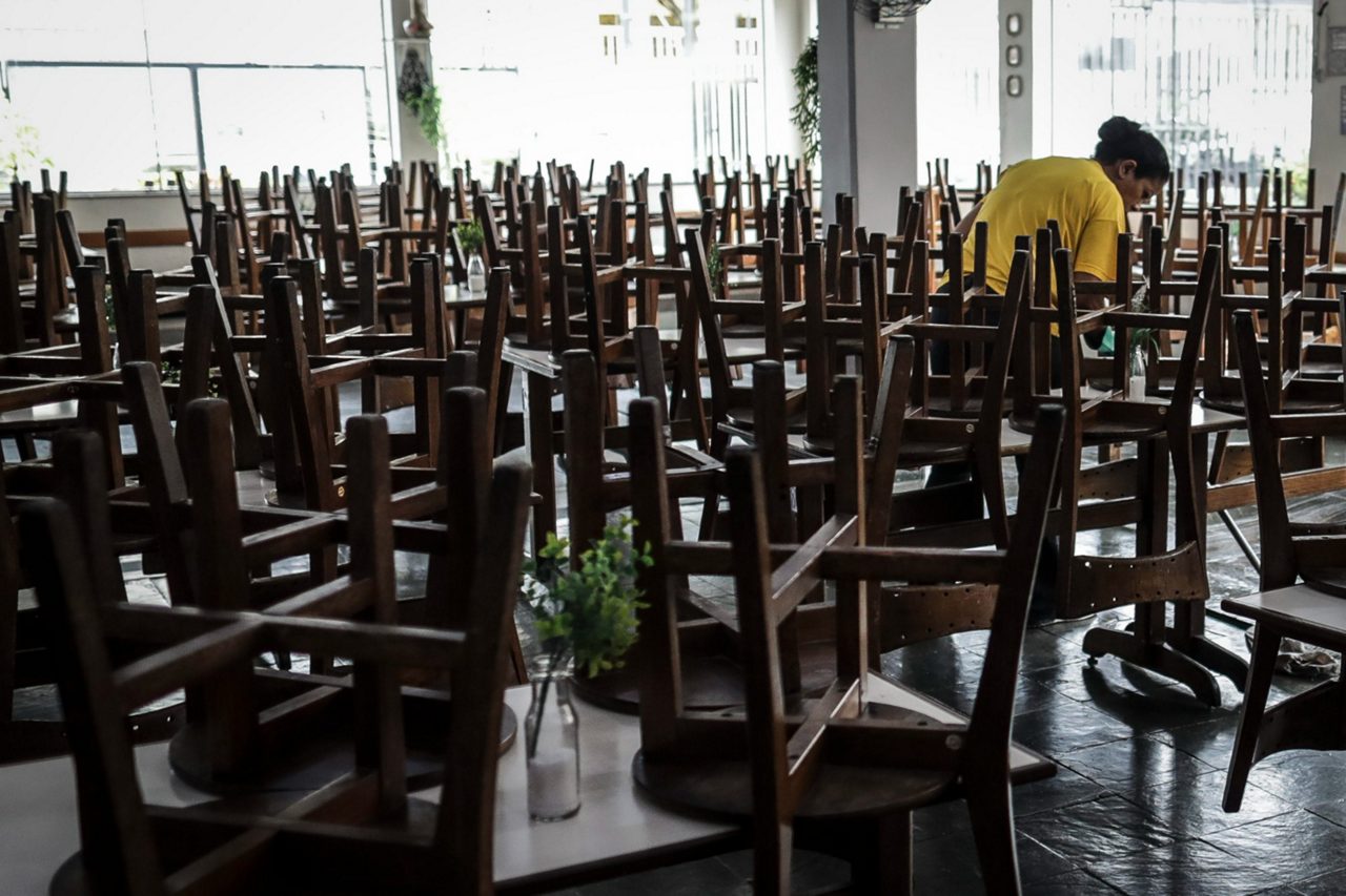 Falta de mão de obra limita horário de funcionamento de bares e restaurantes