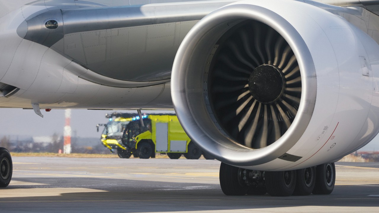 Caso aconteceu no aeroporto de Schiphol, que disse ainda não saber as circunstâncias do incidente