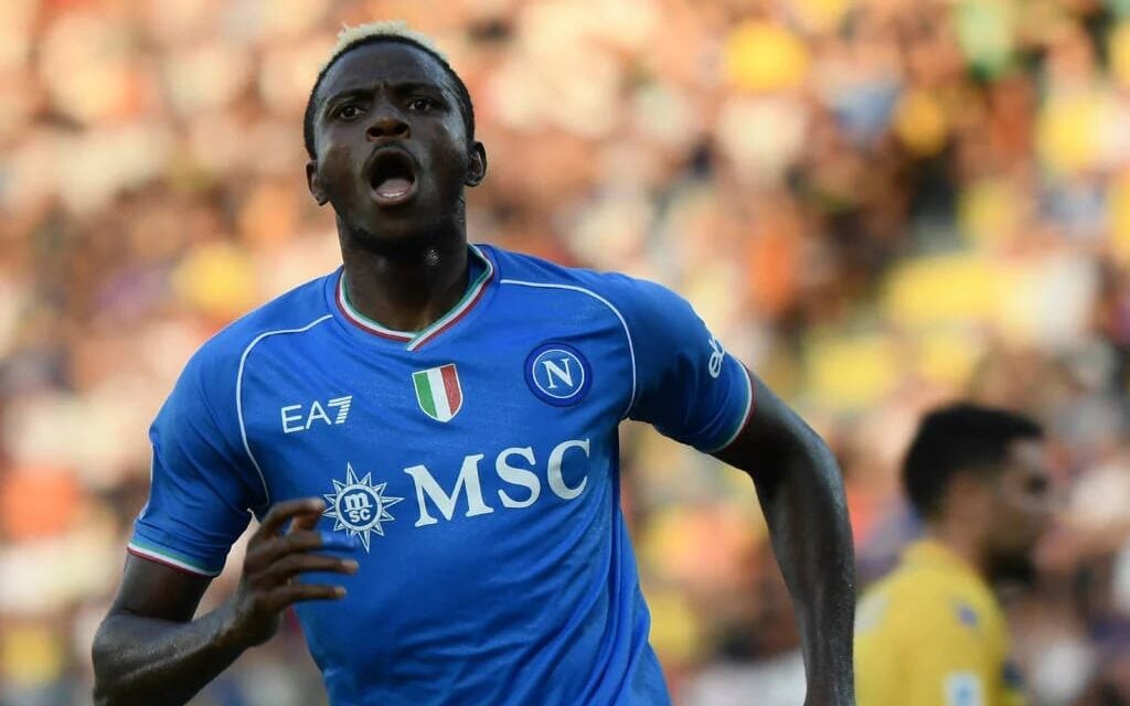 Osimhen é alvo do Al-Hilal para o Mundial de Clubes. (Foto: Filippo Monteforte/AFP)