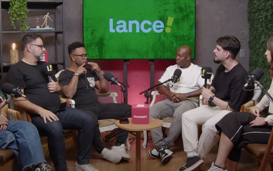 Zé Roberto e Carlos Alberto participaram do novo episódio de "A Coletiva" com a reportagem do Lance! (Foto: Reprodução)