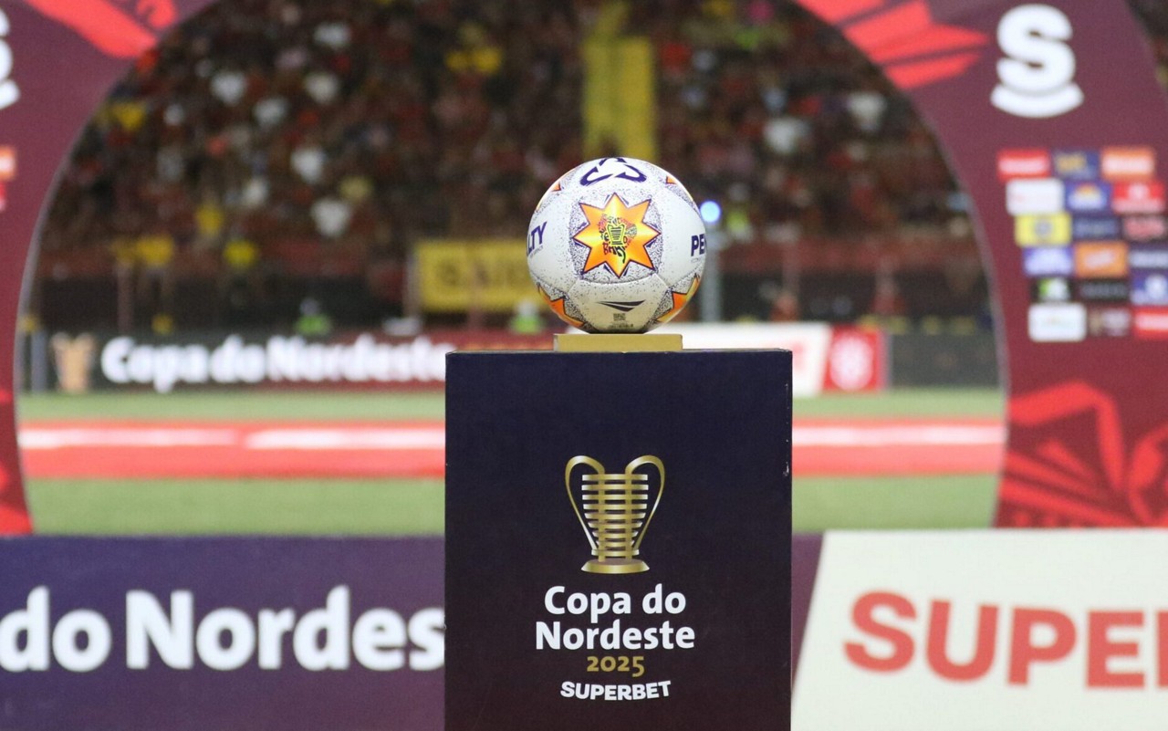 Decoração da Copa do Nordeste na Ilha do Retiro (Foto: Marlon Costa/AGIF)