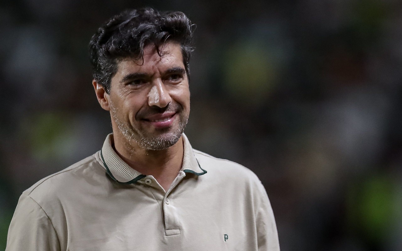 Abel Ferreira durante Sport x Palmeiras (Foto: Rafael Vieira/AGIF)