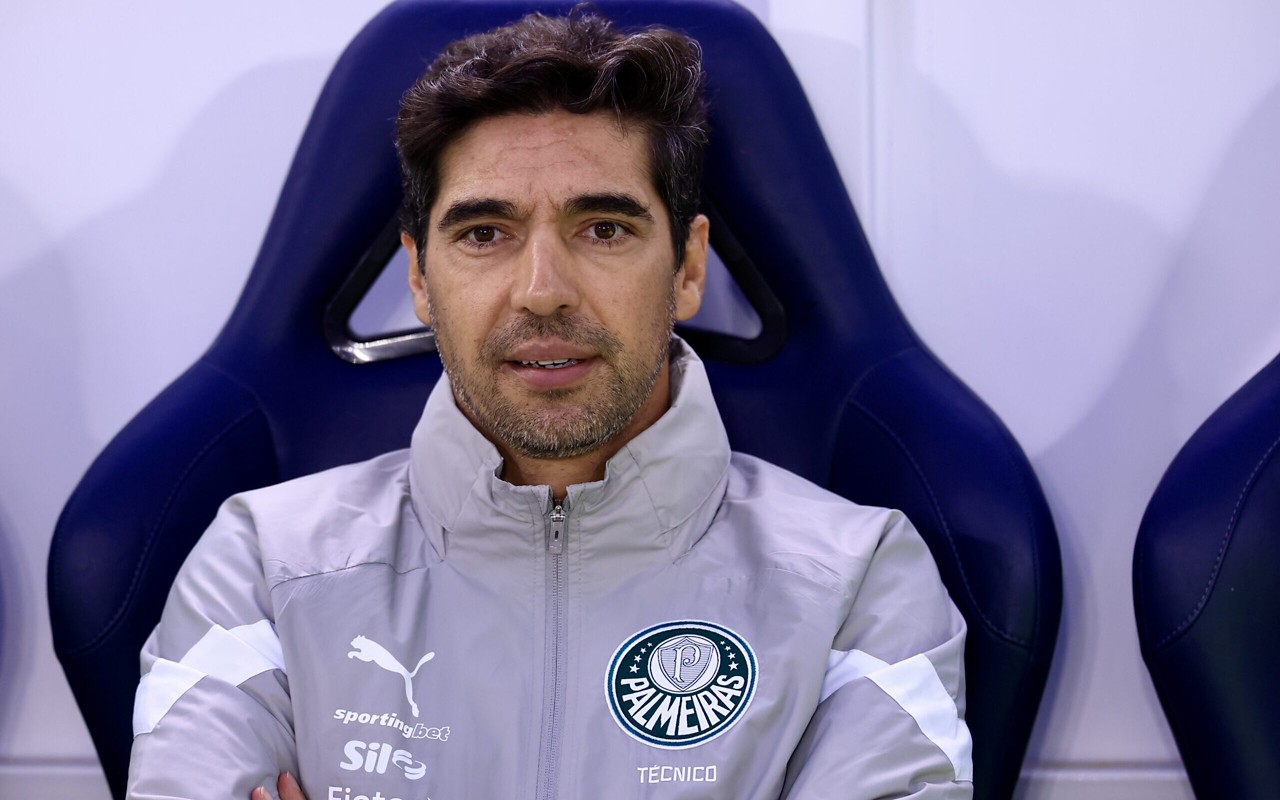 Abel Ferreira foi expulso durante Palmeiras x São Paulo (Foto: Marcello Zambrana/AGIF)