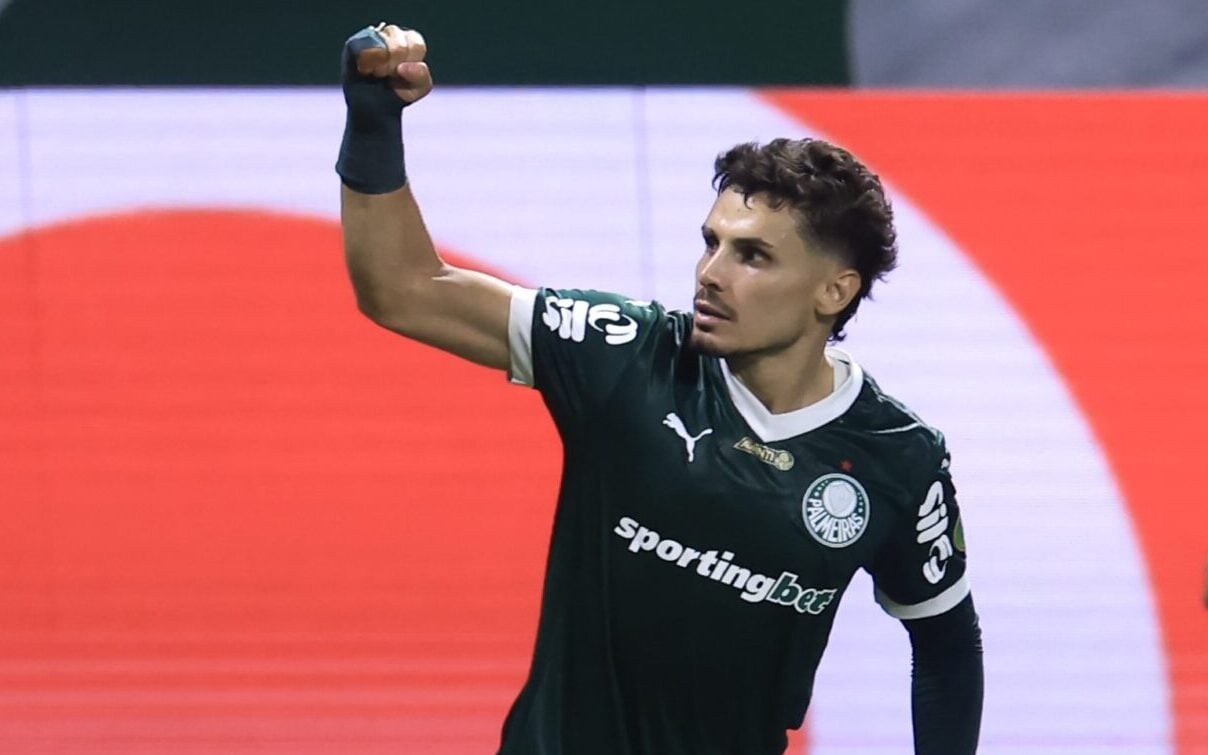 Raphael Veiga é titular diante do Vitória, pelo Brasileirão. (Foto: Palmeiras/Divulgação)