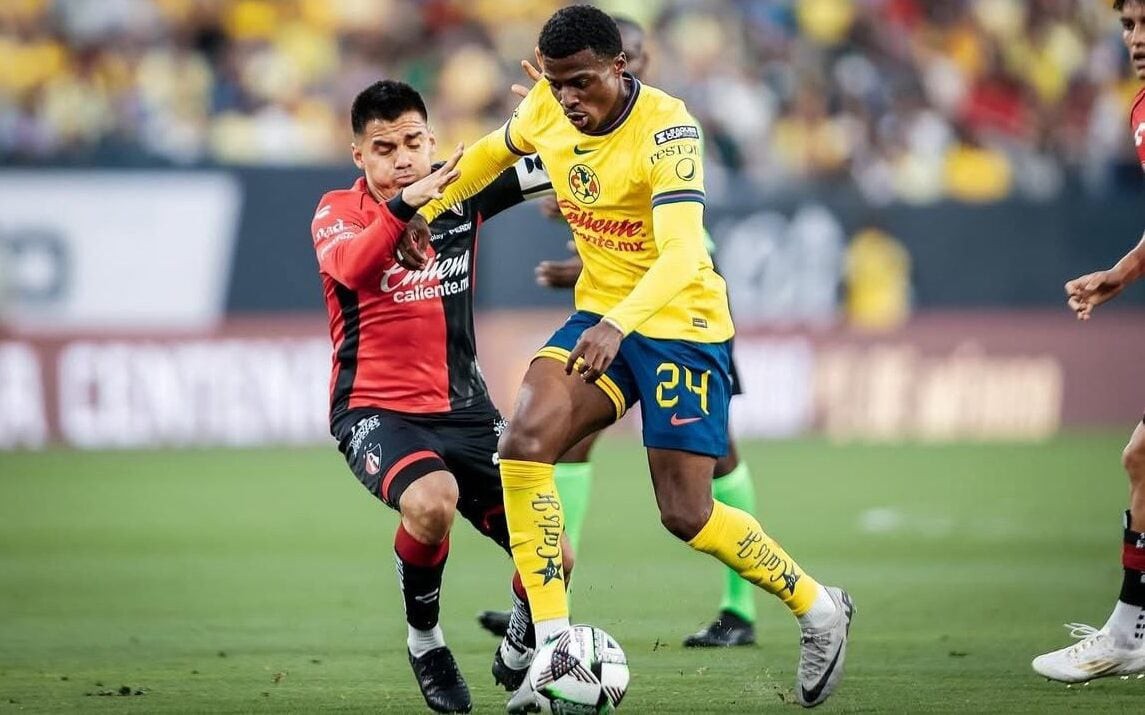 Javairô Dilrosun em campo pelo Club América (Foto: Reprodução/Instagram/@javairo_dilrosun)