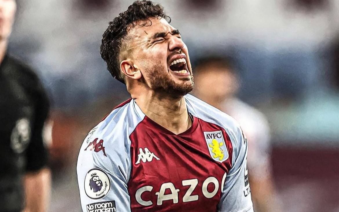 Mahmoud Trezeguet em campo pelo Aston Villa (Foto: Reprodução/Instagram/@mahmoudtrezeguet)
