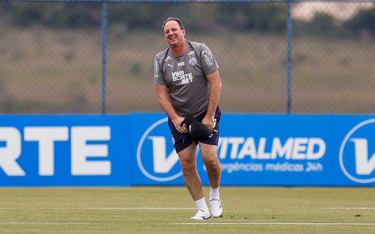 Rogério Ceni comanda treino do Bahia (Foto: Rafael Rodrigues / EC Bahia)