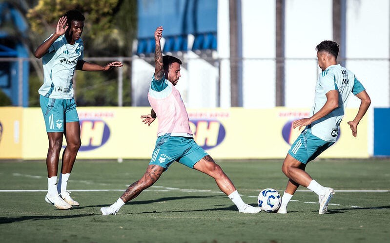 Jogadores do Cruzeiro seguem preparação para jogo contra o Mirassol, segunda-feira (18)