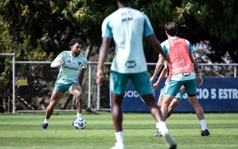 Jogadores do Cruzeiro treinam na Toca da Raposa nesta quarta-feira (6), antes de jogo contra CRB (Foto: Gustavo Aleixo/Cruzeiro)