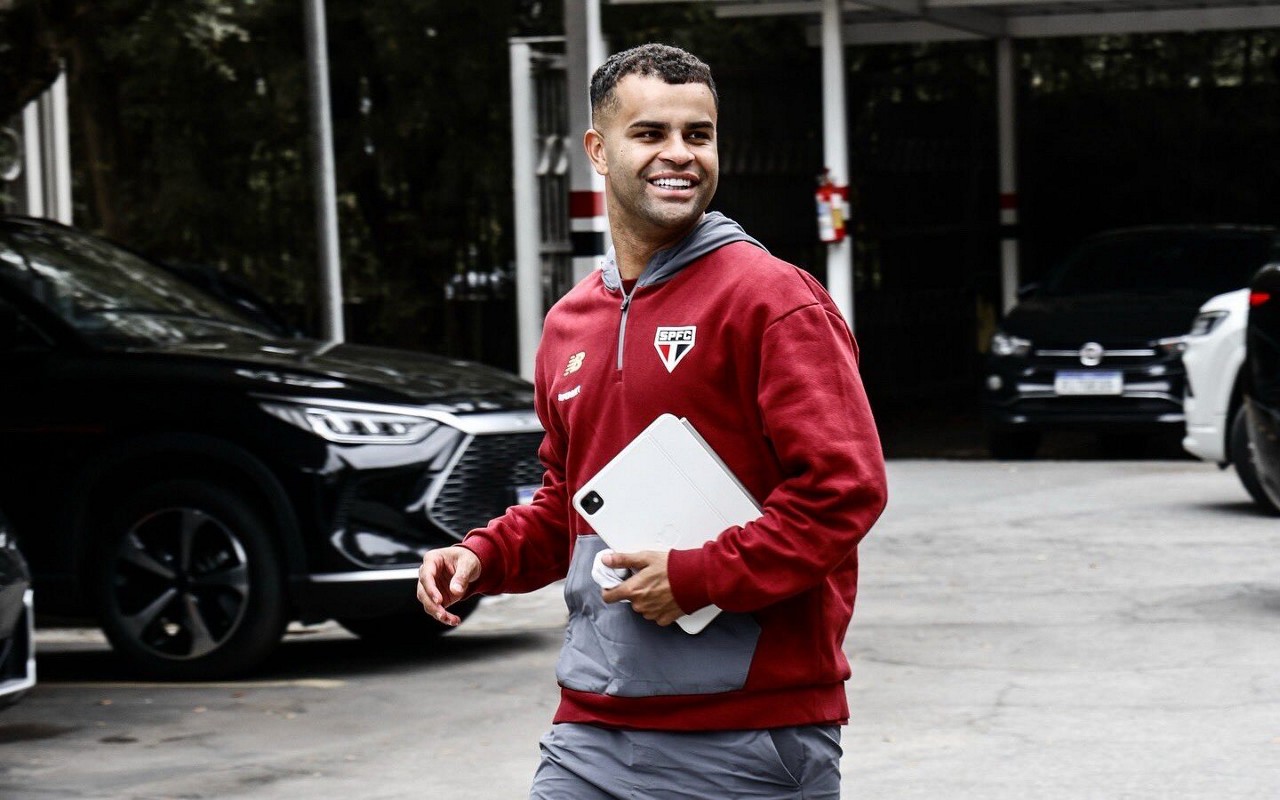 São Paulo treina na segunda-feira normalmente (Foto: Rubens Chiri/ São Paulo FC)