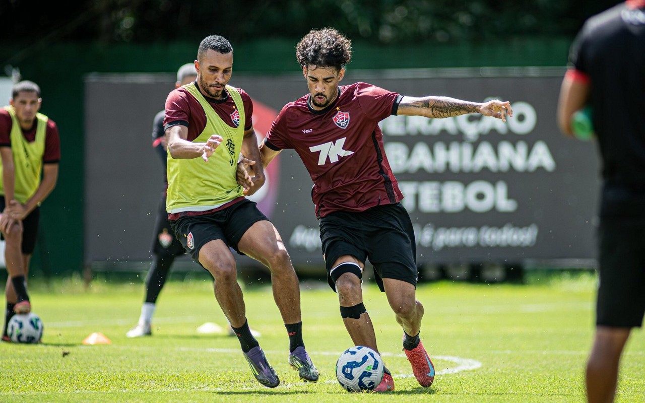 Fabri e Lucas Braga em treino do Vitória (Foto: Victor Ferreira / EC Vitória)