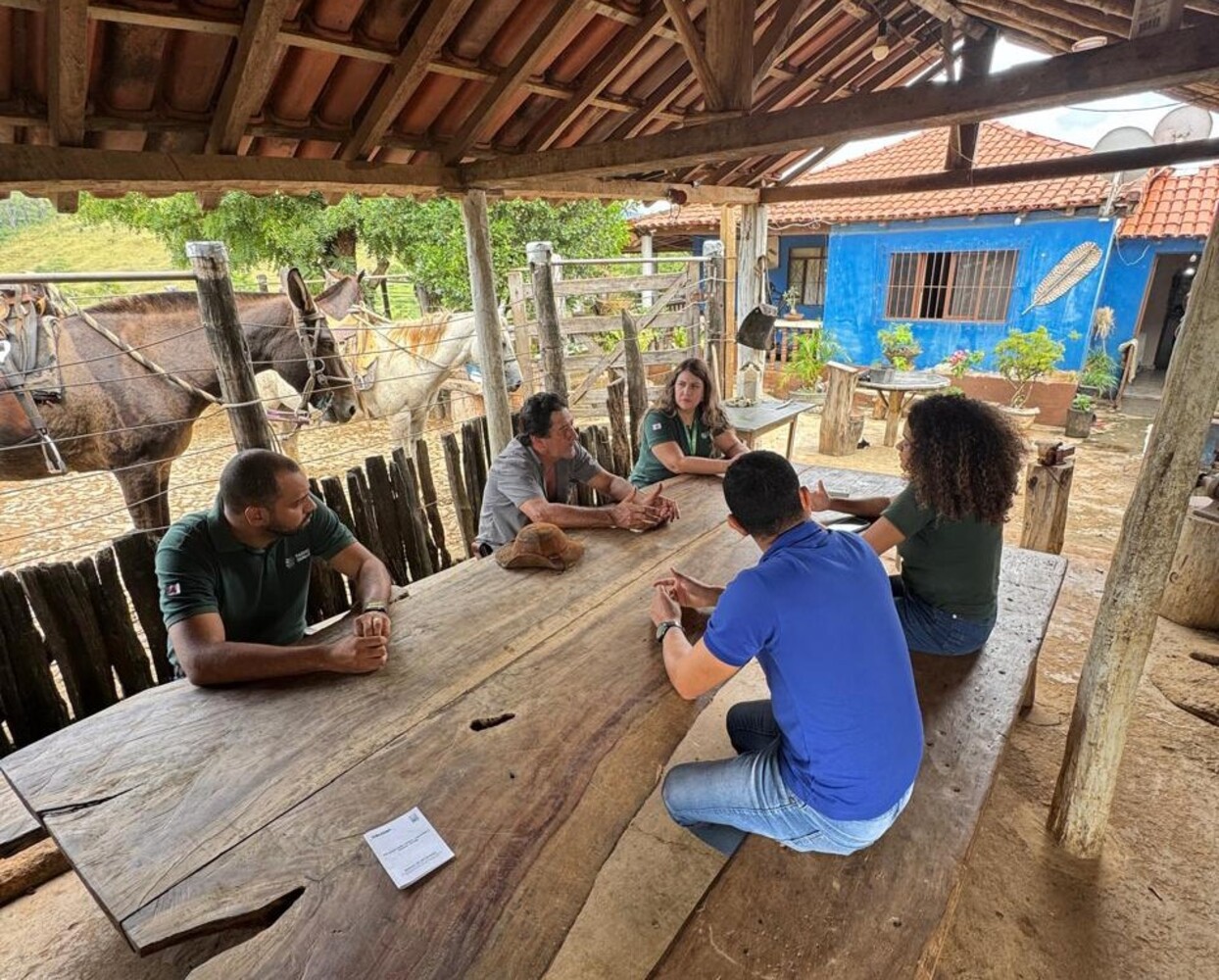 15 produtores do Vale do Suaçuí, acompanhados de técnicos e equipe de apoio, vão visitar queijarias nos municípios de Itamonte e Alagoa