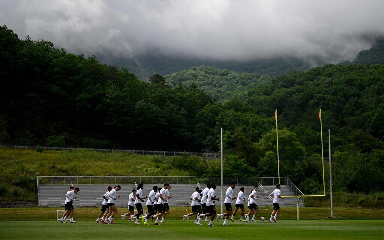 Jogadores da Juventus no treino antes de jogo contra o Al-Ain (Foto: Reprodução / X)