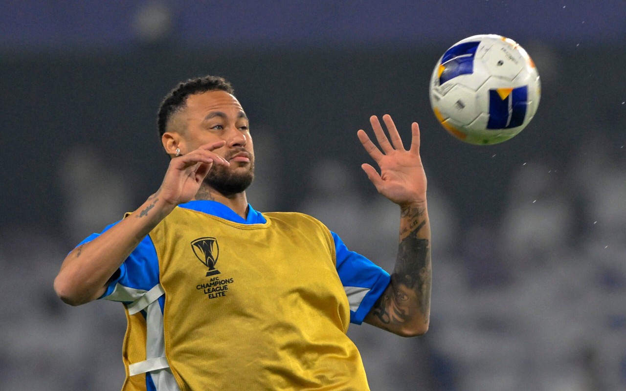 Neymar em campo pelo Al-Hilal (Foto: Adel Al-Naimi/AFP)