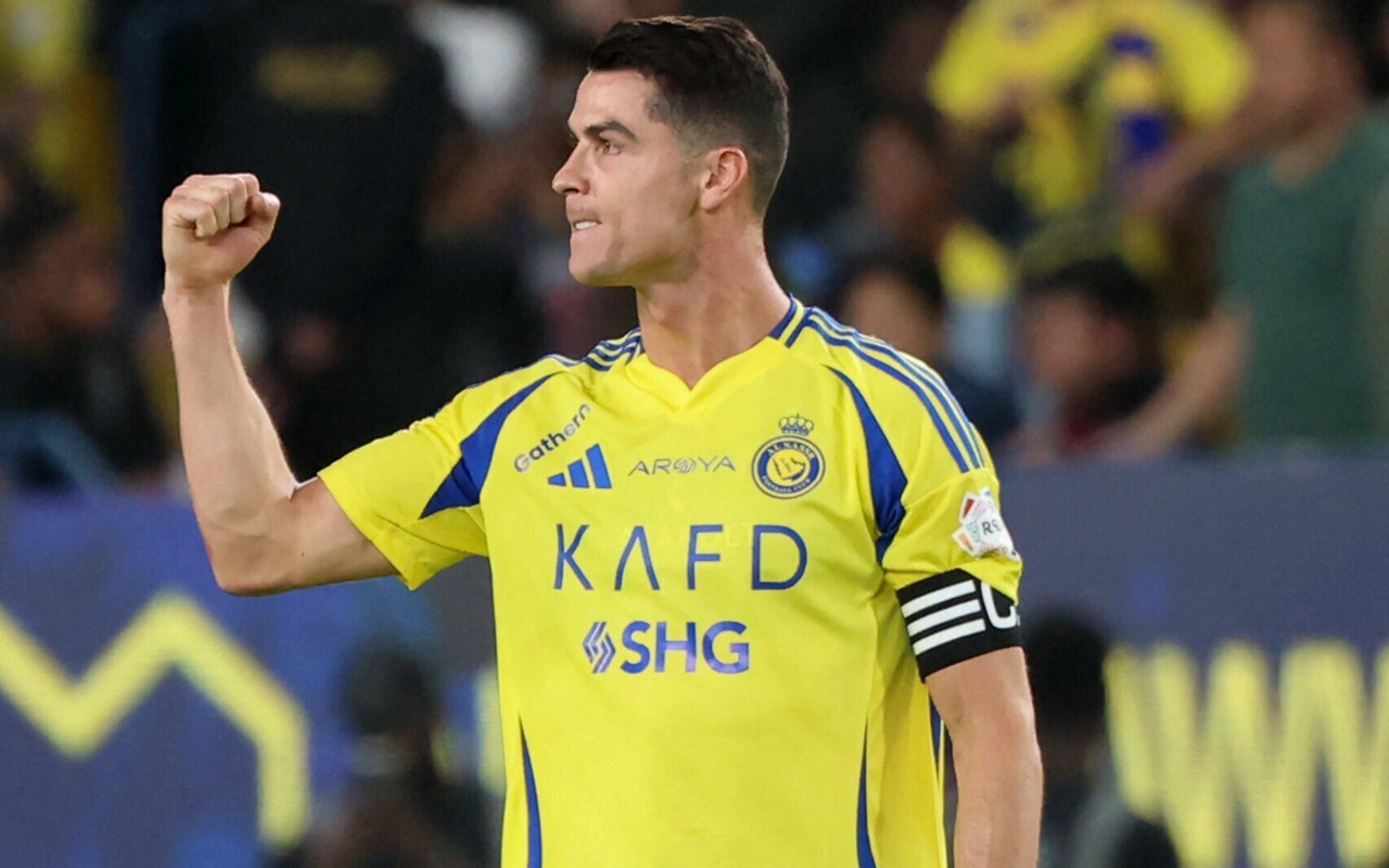 CR7 entra em campo pelo Al Nassr nesta quarta-feira (30) (Foto: Fayez Nureldine/AFP)