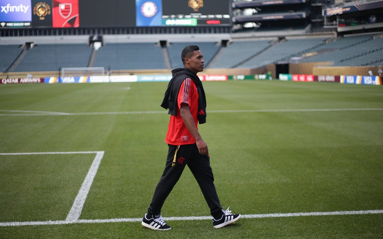 Alex Sandro está à disposição para a partida contra o Chelsea (Foto: Gilvan de Souza/Flamengo)
