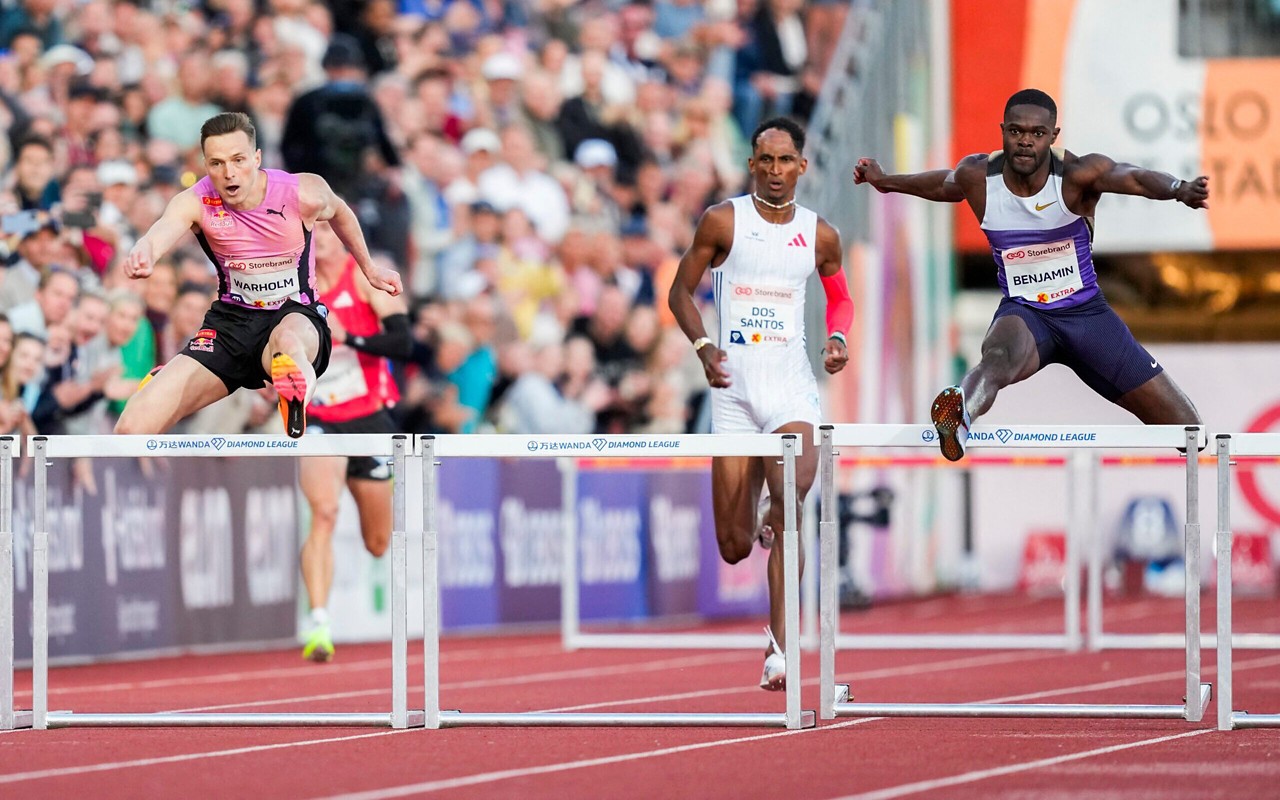 Karsten Warholm, Alison Piu dos Santos e Rai Benjamin na Diamond League Oslo. (foto: Fredrik Varfjell / NTB / AFP)