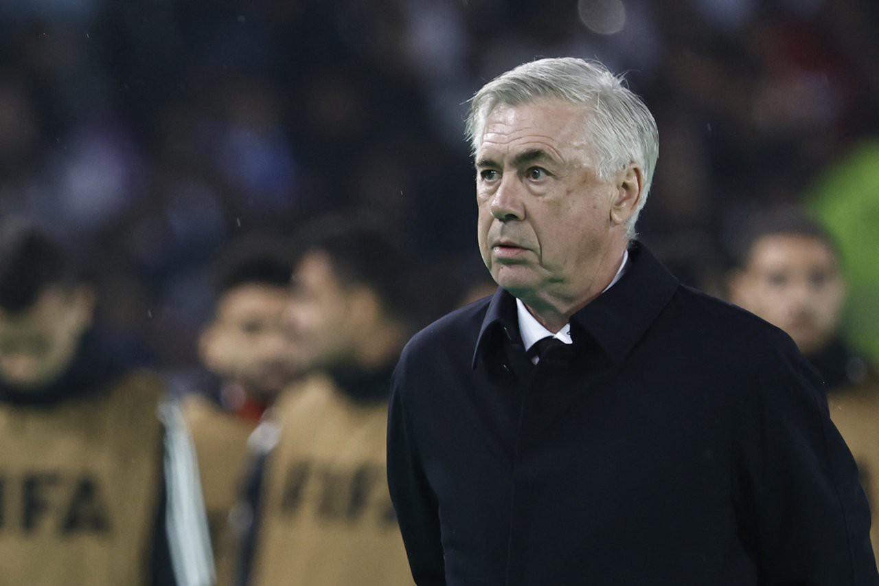 Cobiçado na Seleção Brasileira, Ancelotti tem contrato com o Real Madrid até 2026 (Foto: Khaled Desouki / AFP)