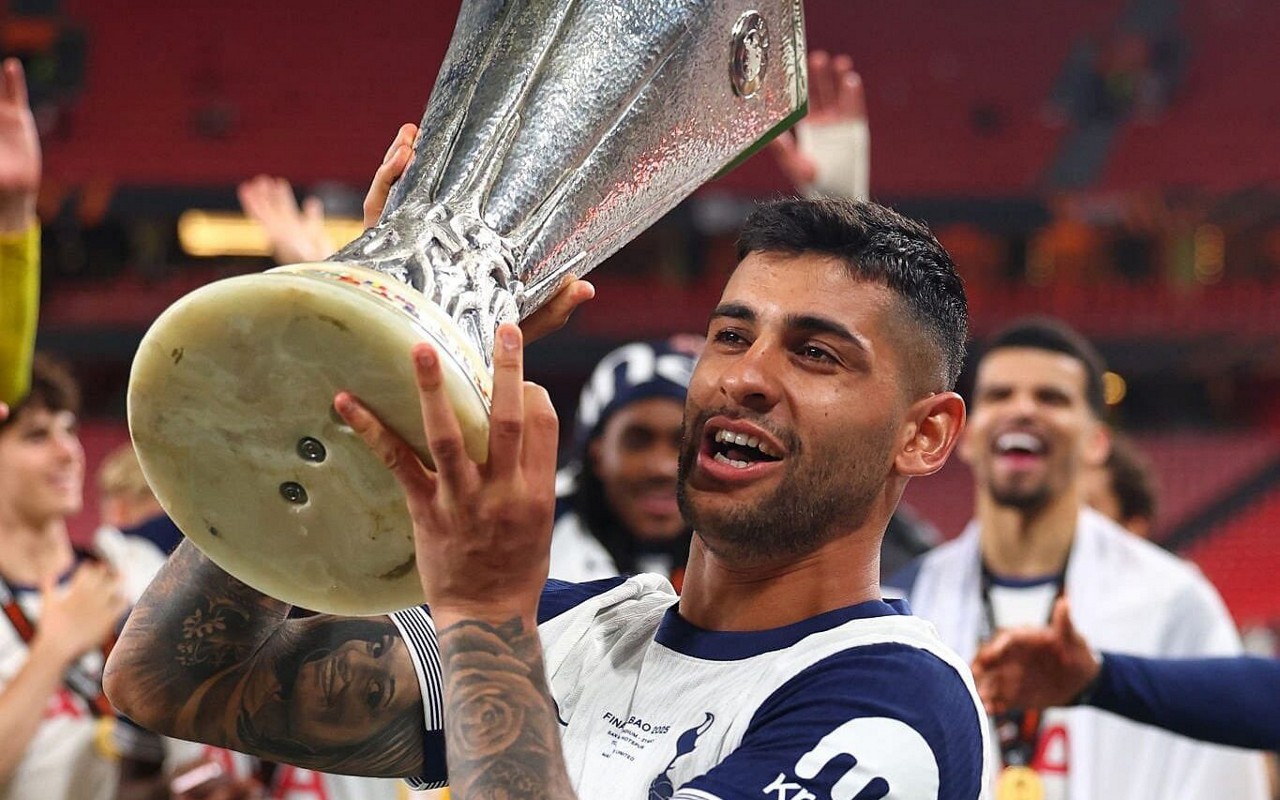 Cristian Romero foi eleito o melhor em campo na final da Europa League (Foto: Reprodução)