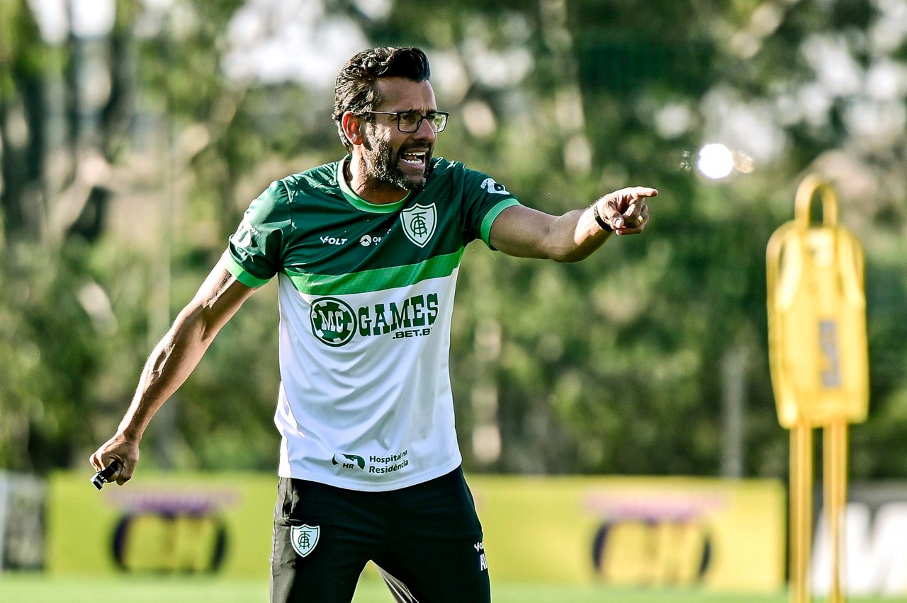 Alberto Valentim está liberado para comandar o América contra o Amazonas, pela Série B