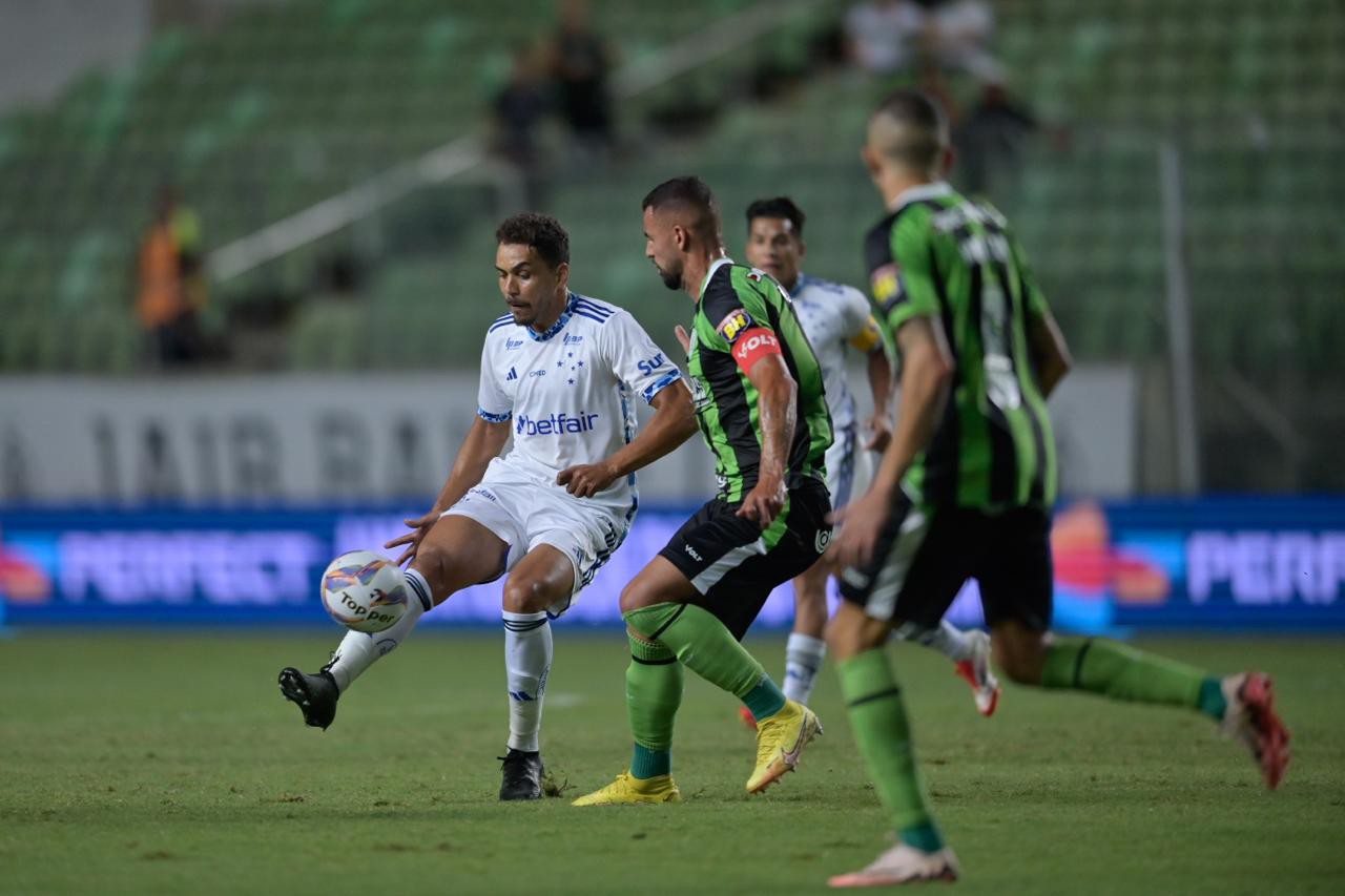 América e Cruzeiro se enfrentaram no Independência pela sexta rodada do Campeonato Mineiro