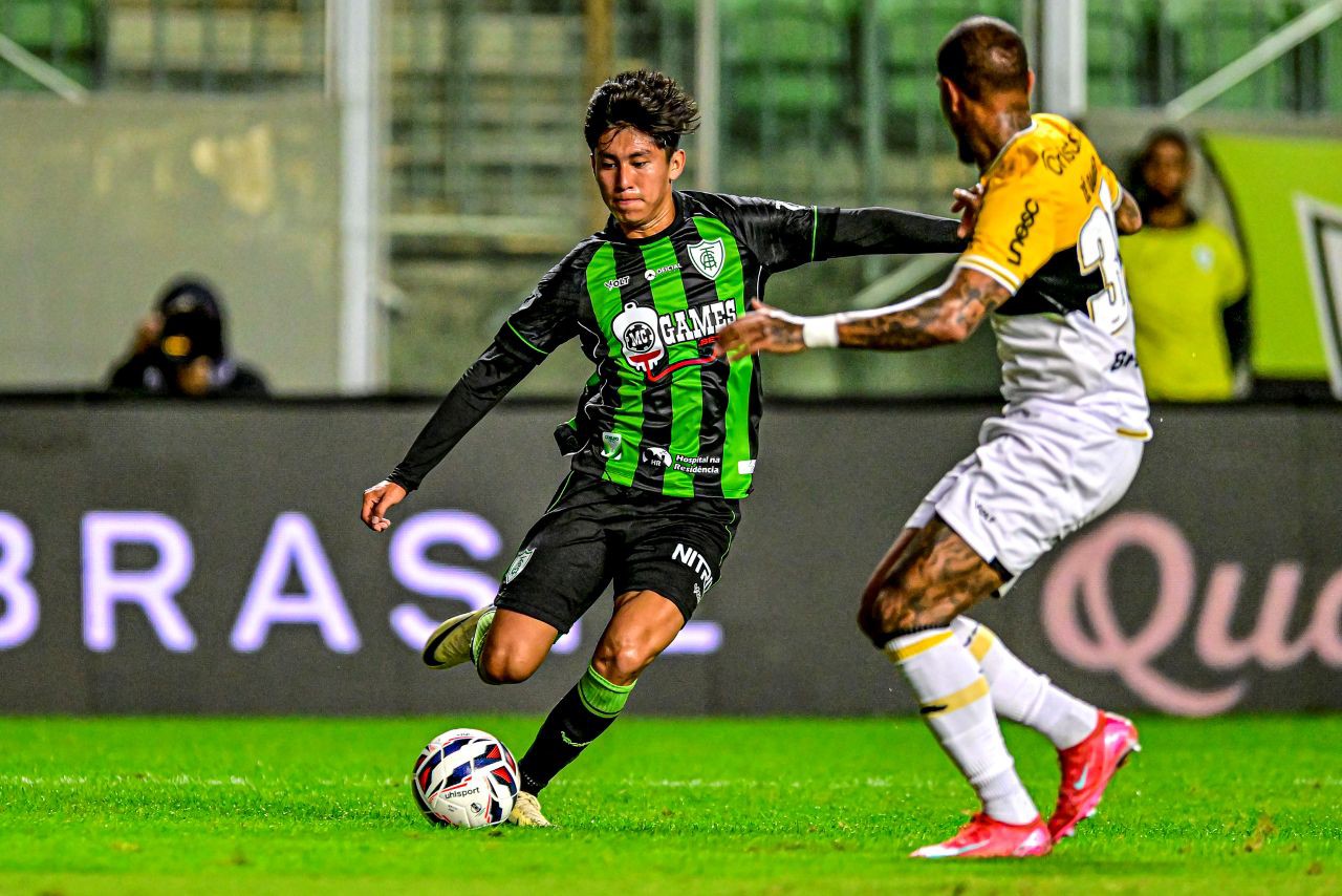 Miguelito, do América, no jogo contra o Criciúma, na Série B do Campeonato Brasileiro