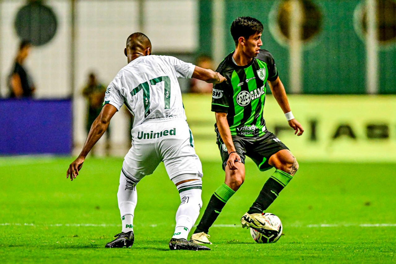 Goiás e América duelam neste sábado (23/3), às 18h, na Serrinha, em Goiânia
