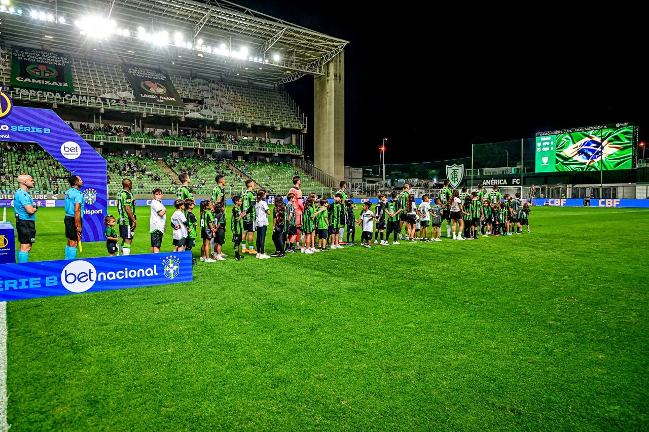 América recebe a Chapecoense na Arena Independência
