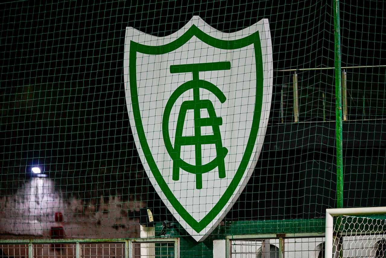 Escudo do América, no estádio Independência