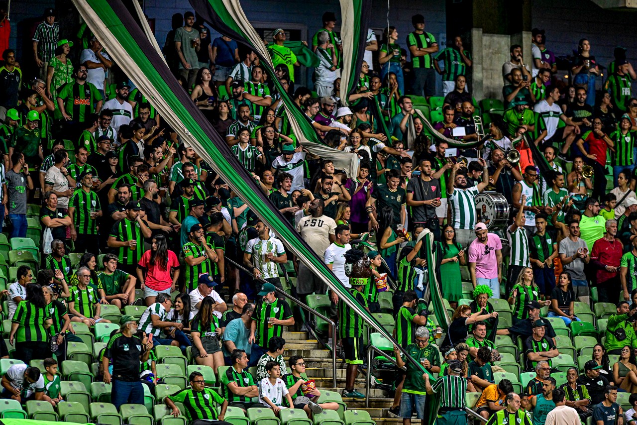Torcida do América marca presença na Arena Independência, casa do clube