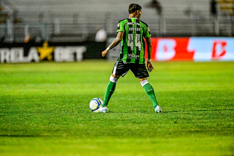 Ponte Preta e América, válida pela 28ª rodada do Campeonato Brasileiro da Série B