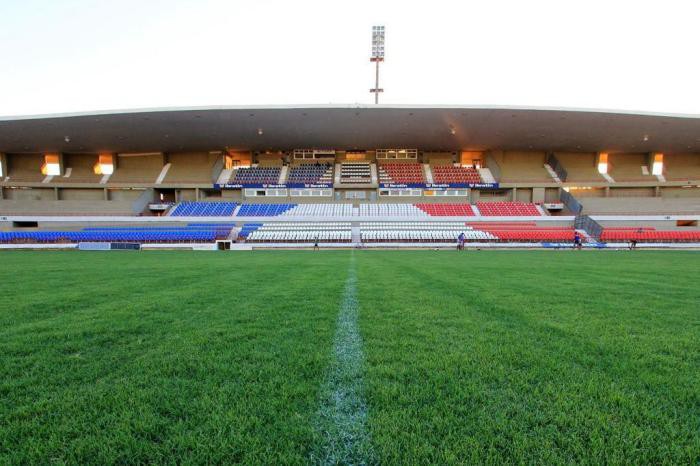 Tradicional estádio Rei Pelé, na capital de Alagoas, recebe o duelo CRB x América