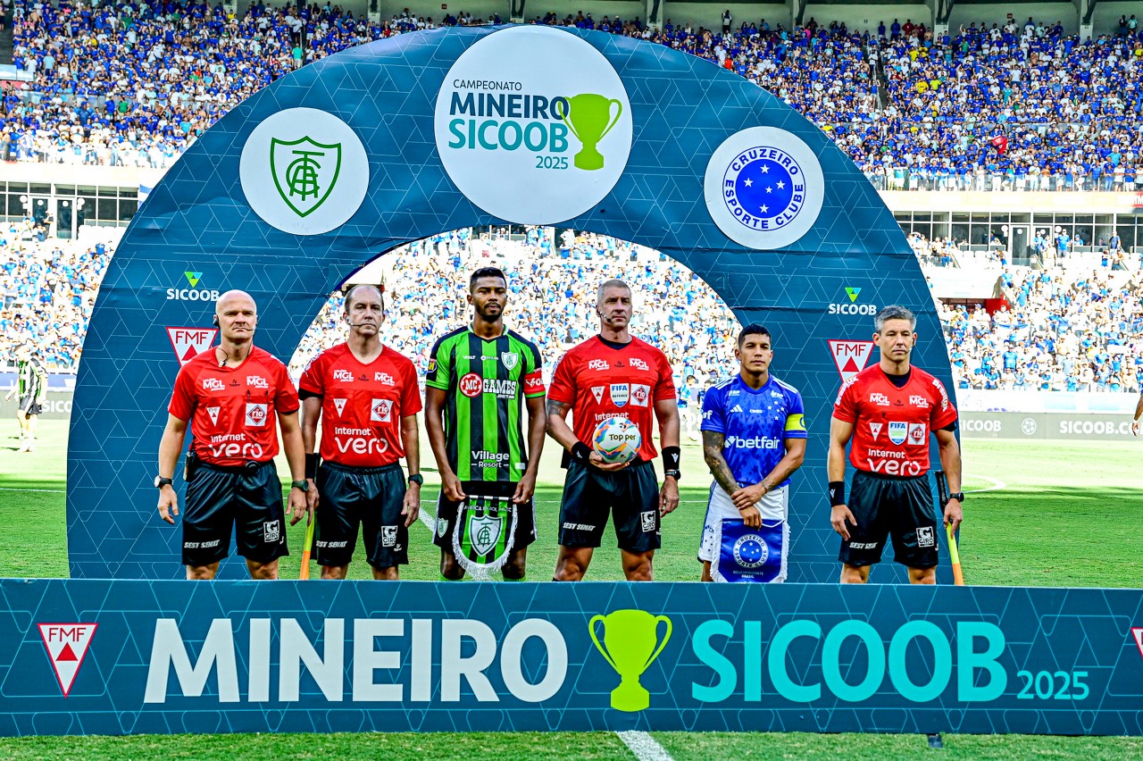 América e Cruzeiro empataram no Mineirão e deixaram a decisão por uma vaga na final do Campeonato Mineiro completamente em aberto