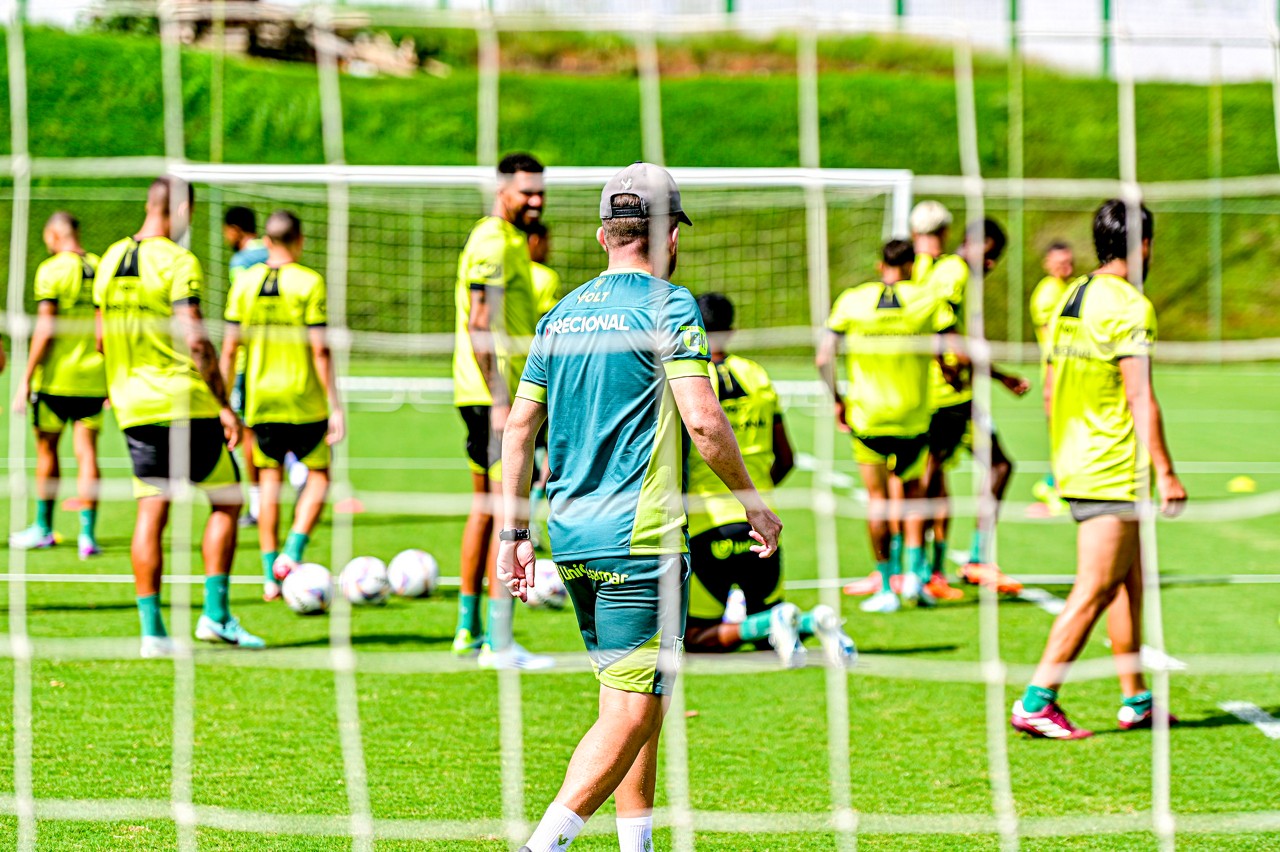 Todos os reforços do América estão relacionados para o jogo contra o Uberlândia
