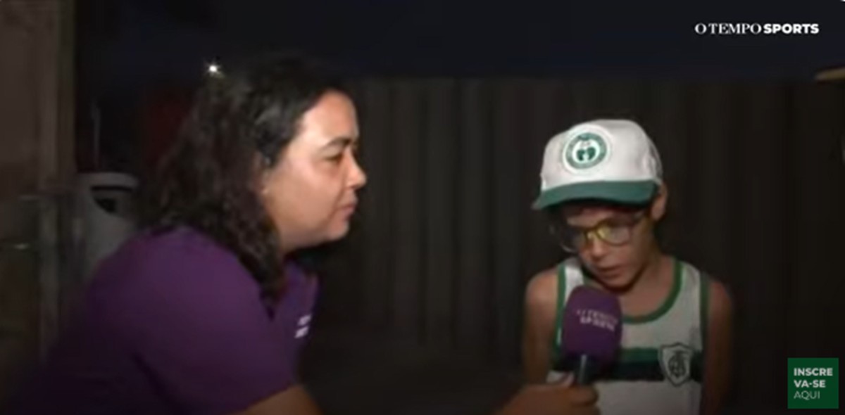 Os torcedores do América começaram a deixar o estádio do Mineirão antes do final da partida
