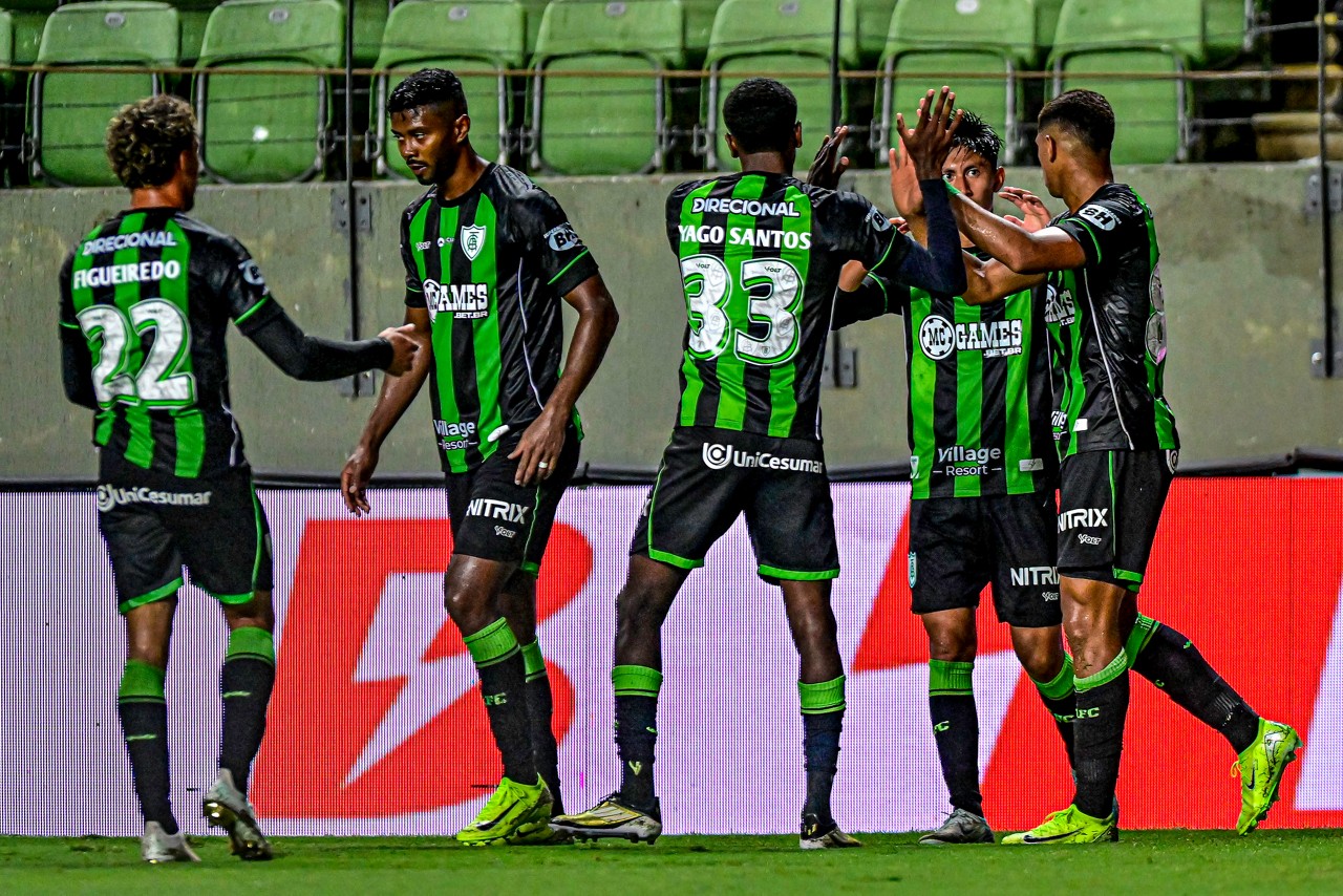 Cauan Barros foi o autor do gol da vitória do Coelho