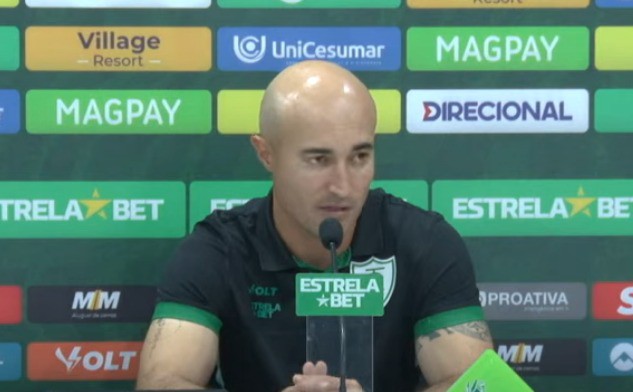 Cauan de Almeida, técnico do Coelho, elogiou atuação do time