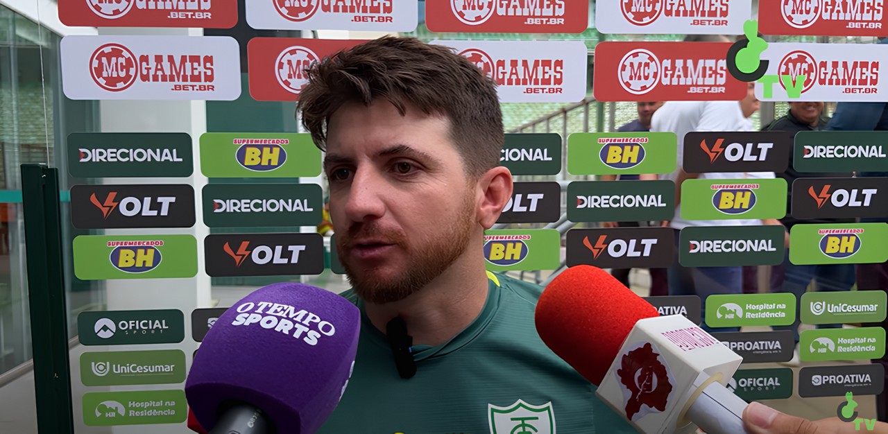 William Bastista destacou atuações de Stênio e Bigode em jogo-treino