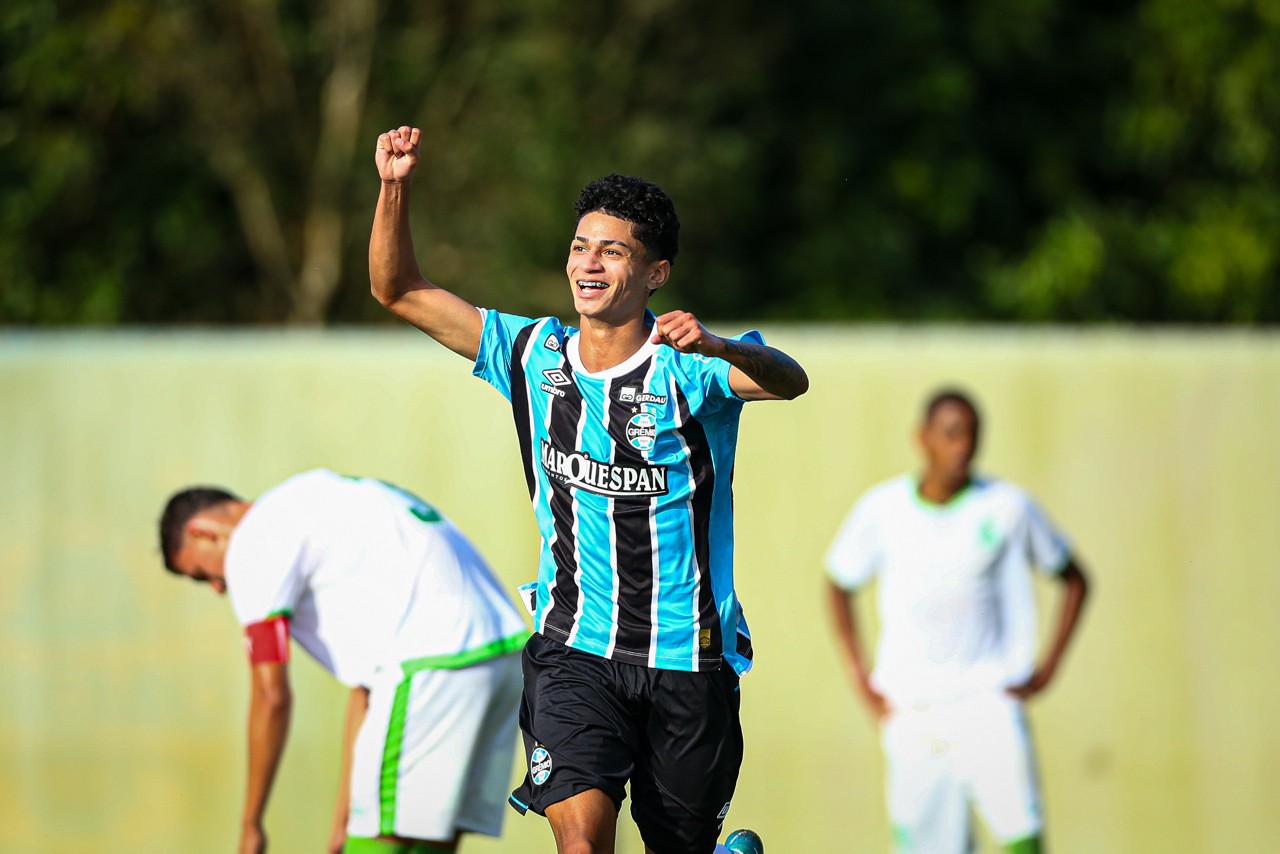Grêmio atropelou o América no Rio Grande do Sul