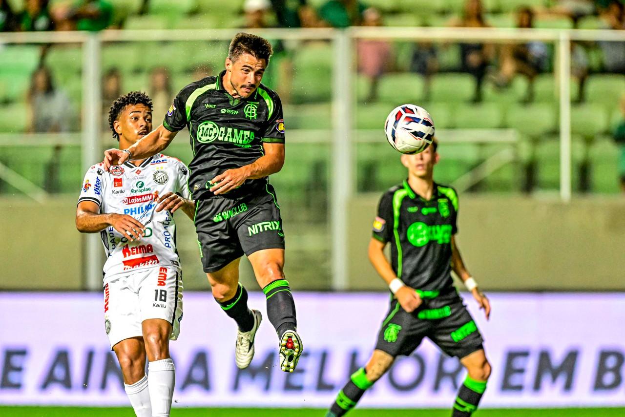 Willian marcou o gol do América no empate com o Operário