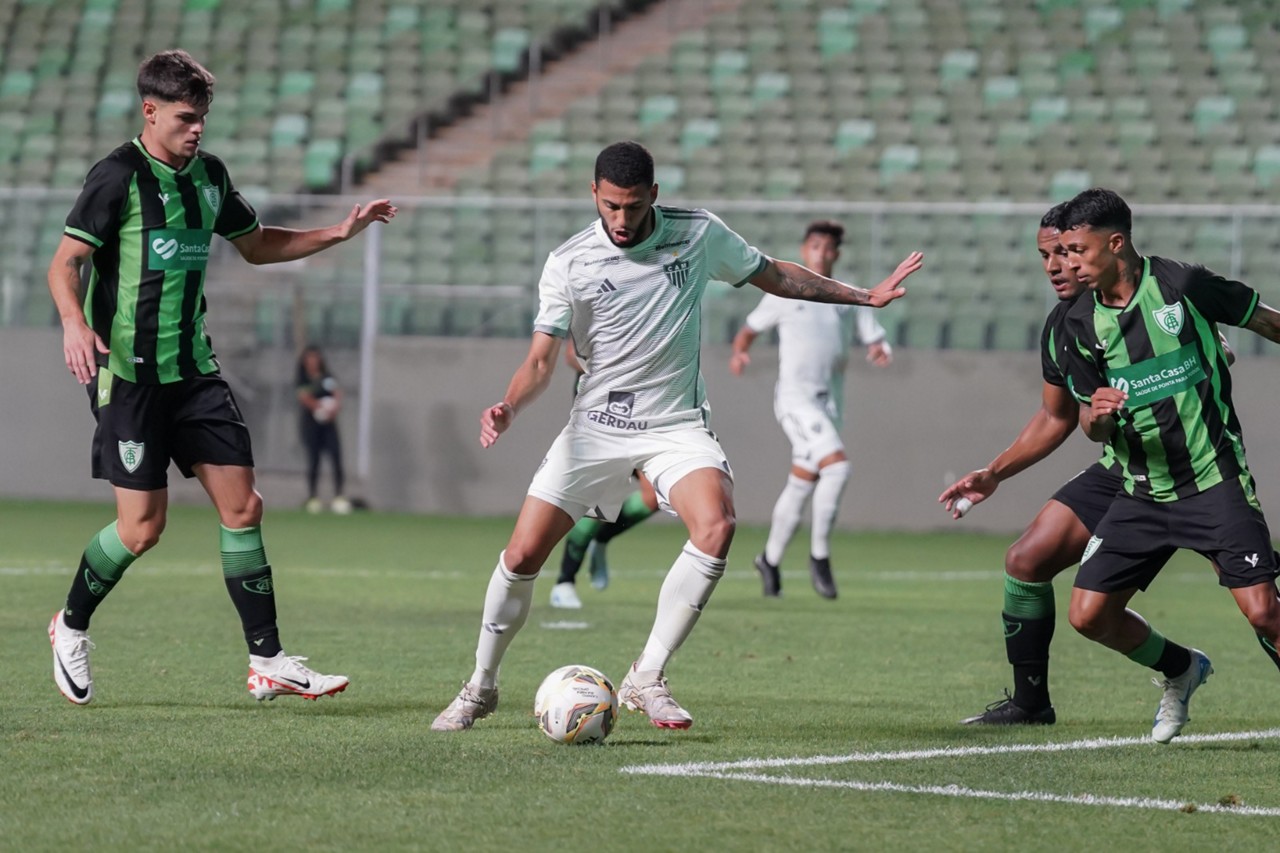 O primeiro jogo, disputado na Arena Independência, terminou empatado em 1 a 0