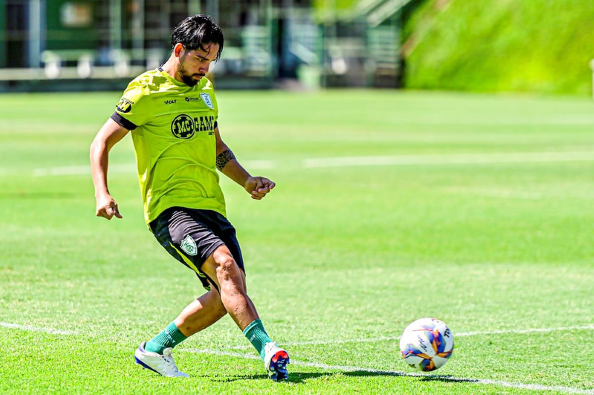 Meia argentino Martin Benítez, do América