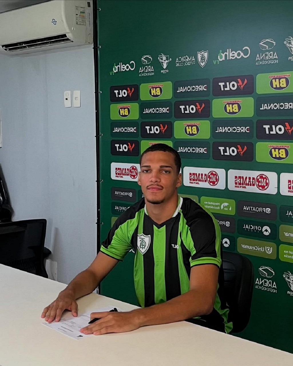 Bernardo Daciolo assinou contrato de um ano com o América