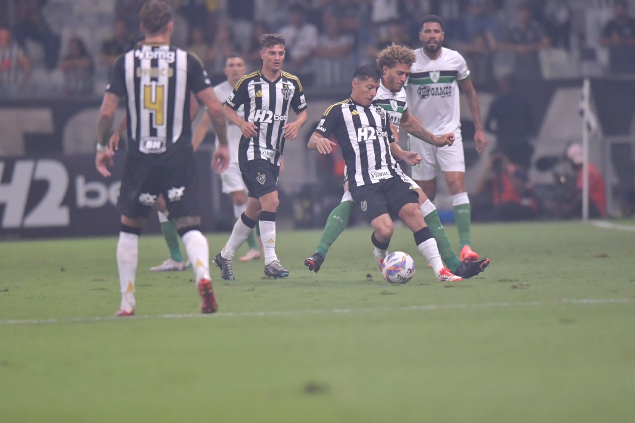 Clássico entre Atlético e América terminou empatado no Mineirão
