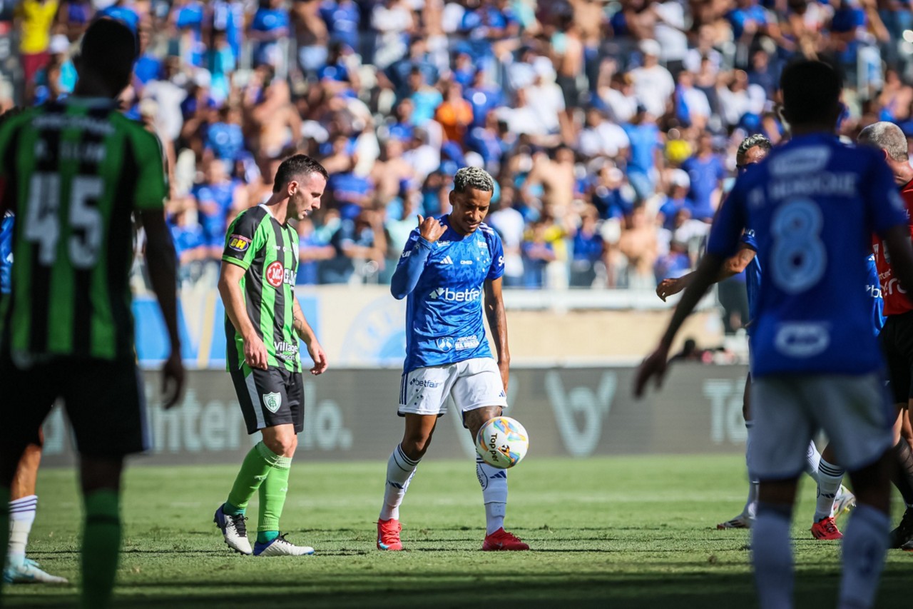 Cruzeiro e América empataram em 1 a 1 no jogo de ida da semi do Mineiro