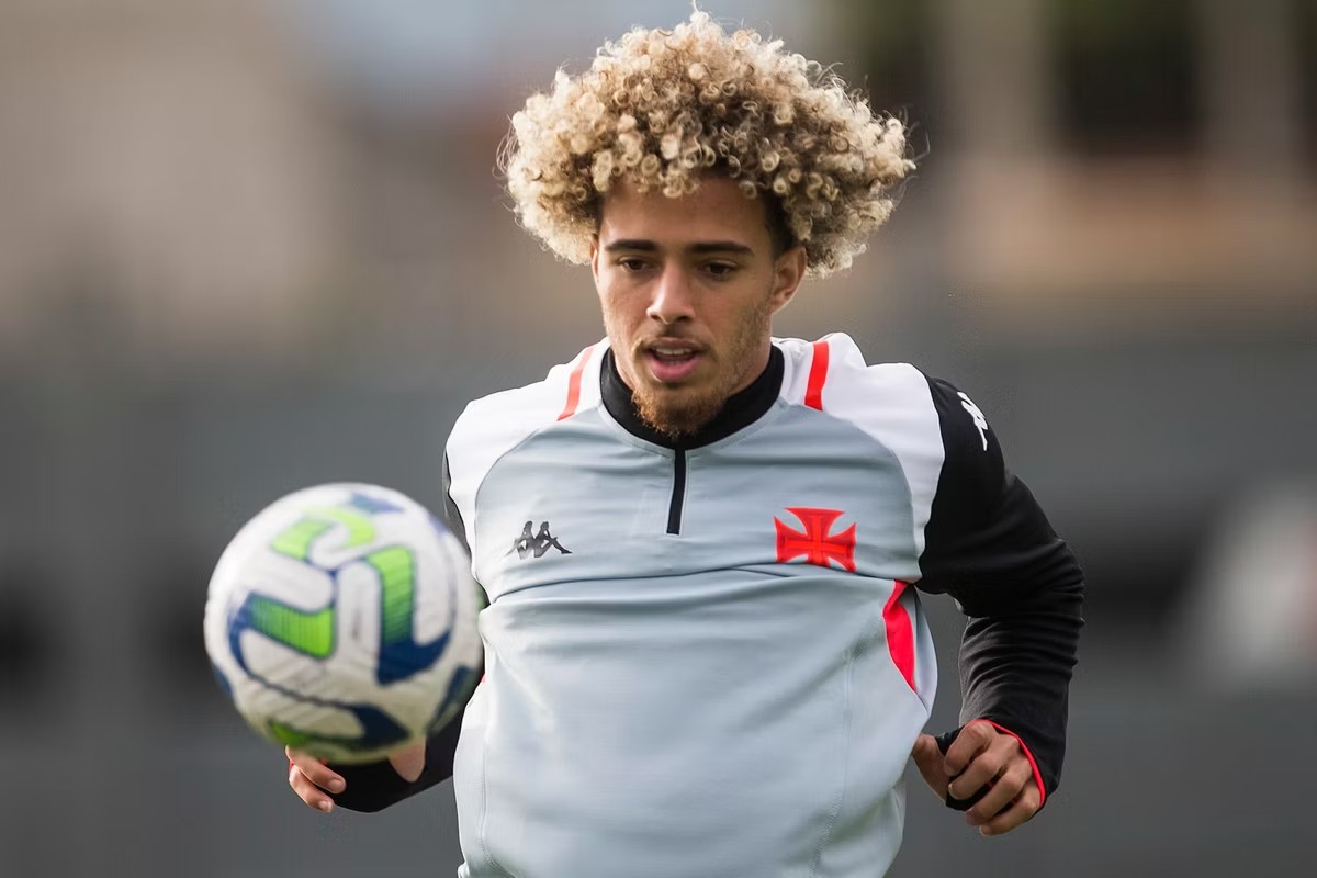 Figueiredo chega para reforçar o Coelho até o fim da Série B
