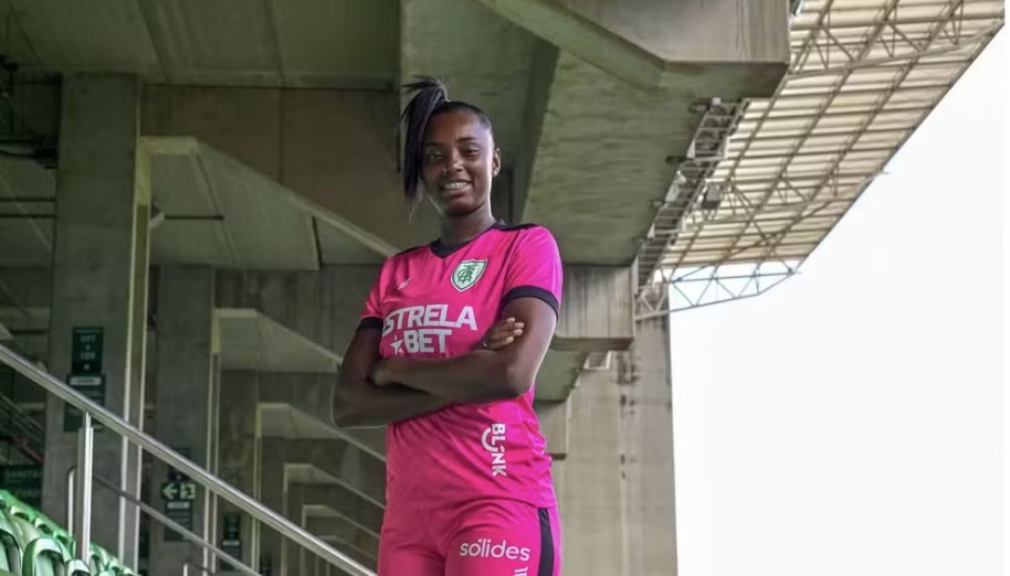 Tainá, goleira titular do América